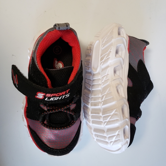 Skechers kids boys light up sneakers - Picture 4 of 11